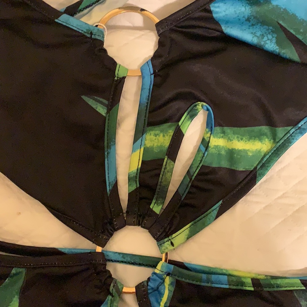 Swimsuit - Picture 4 of 5